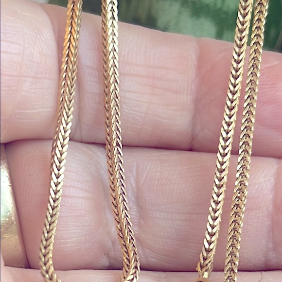 Vintage Jewelry - Elegant 14k Gold Chain Necklace